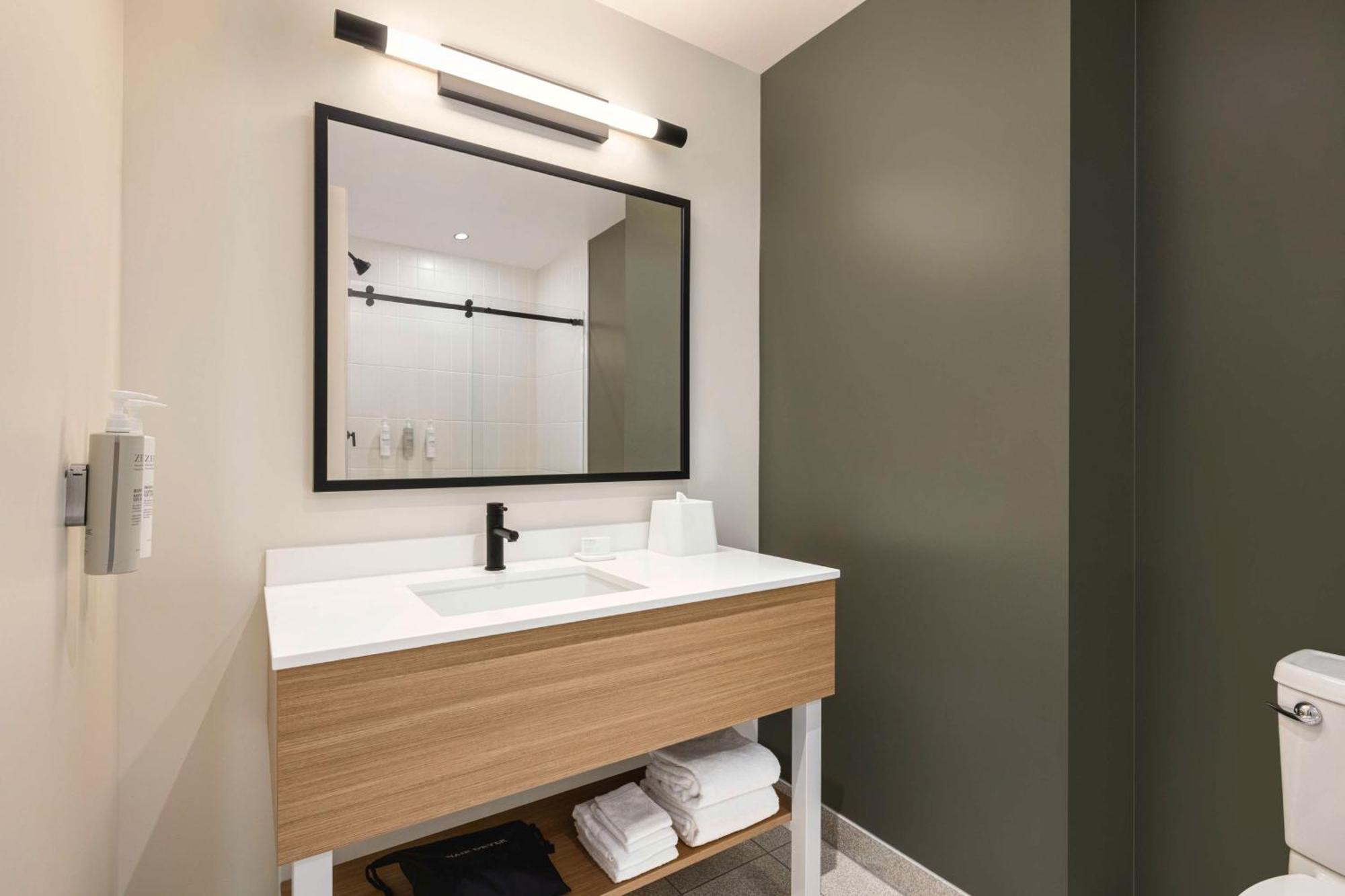 Spark By Hilton Las Vegas Airport Екстериор снимка